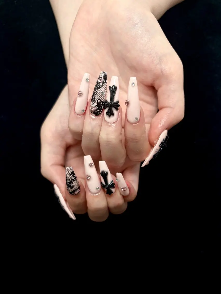 ネイル ハンドネイル ongles chicのネイルデザイン