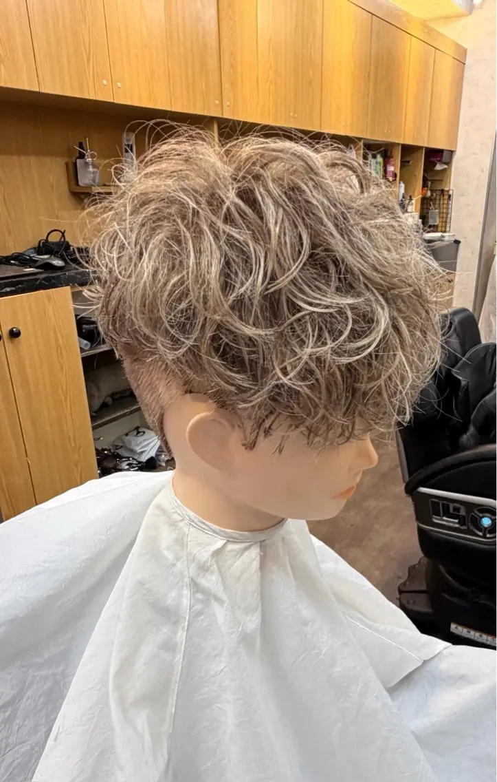 ショート パーマ メンズ メンズショート スペインカール ショートヘア 【癒しのバーバー】 小野寺のヘアスタイル