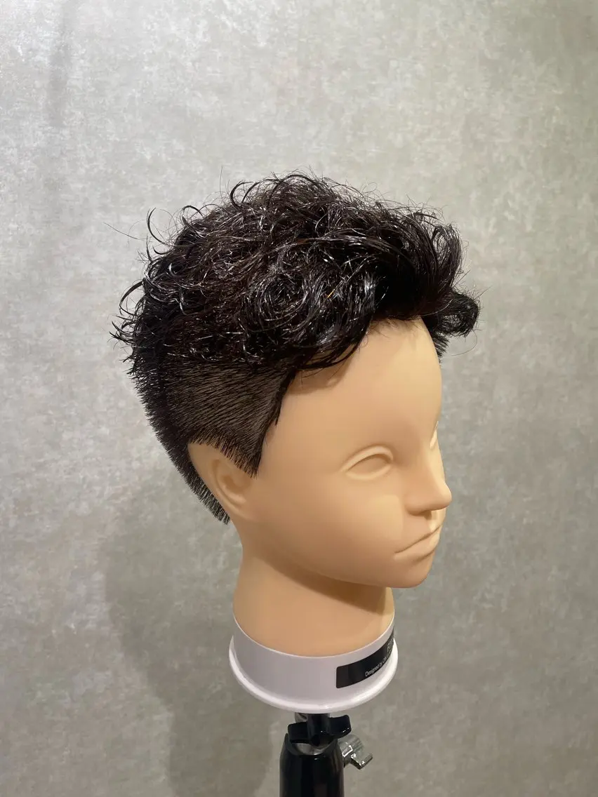 パーマ メンズ 矯正パーマ、ベージュ ボブカット🫧のヘアスタイル