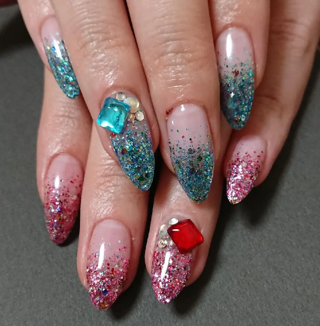 ネイル グラデーション ラメ(グリッター) ラメグラデーション Lilith Nailのネイルデザイン