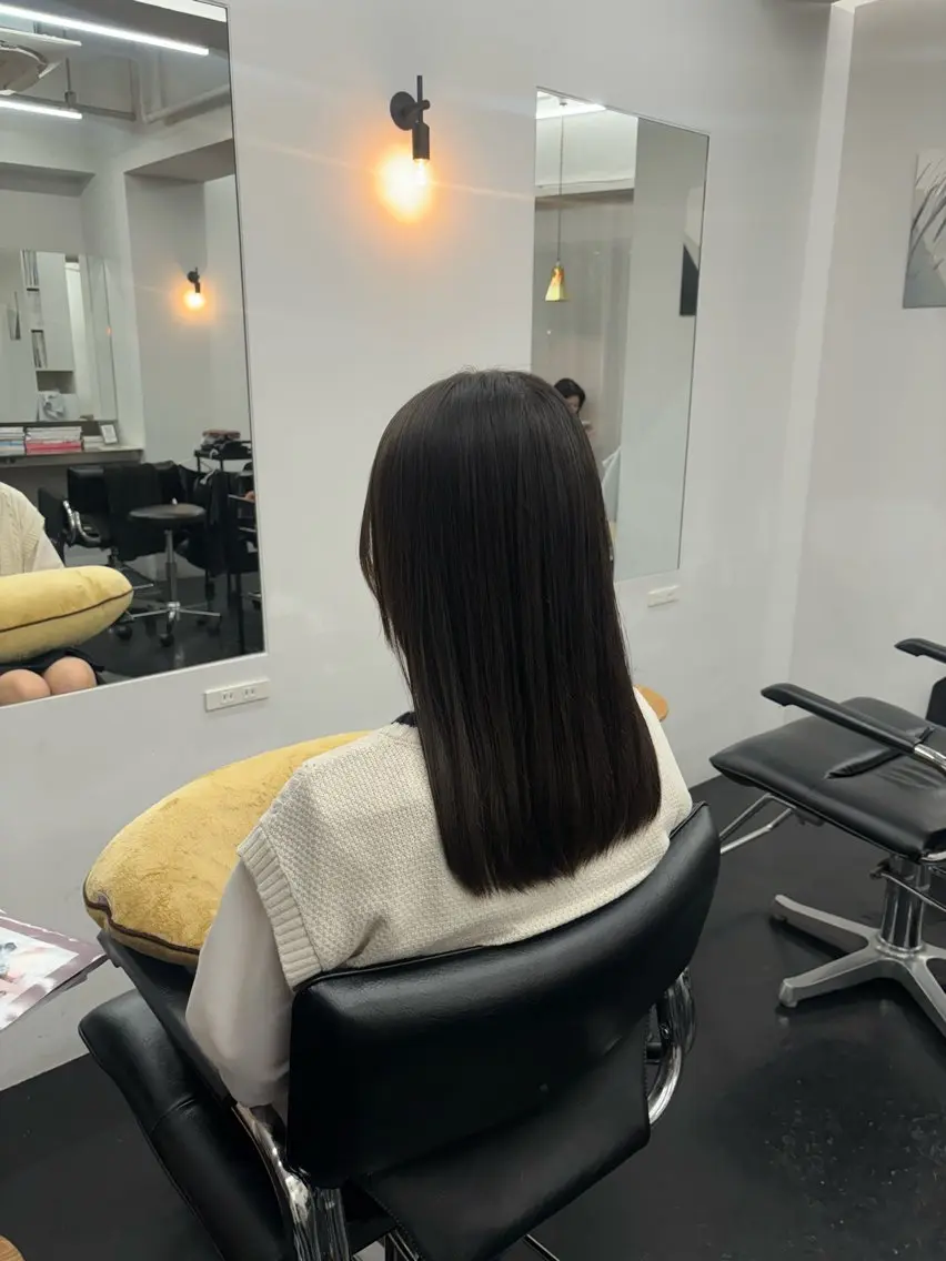 セミロング パーマ 縮毛矯正 【ヤマザキアヤメ】 艶カラー/縮毛矯正のヘアスタイル
