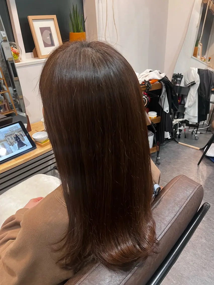 ロング 山岡 美穂のヘアスタイル