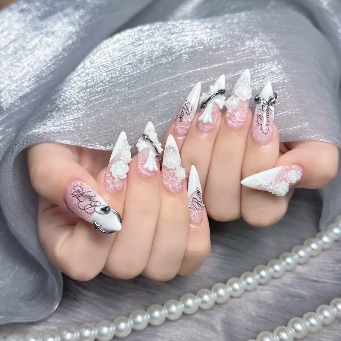 ネイル ハンドネイル ハンドケア Aki Chanのネイルデザイン