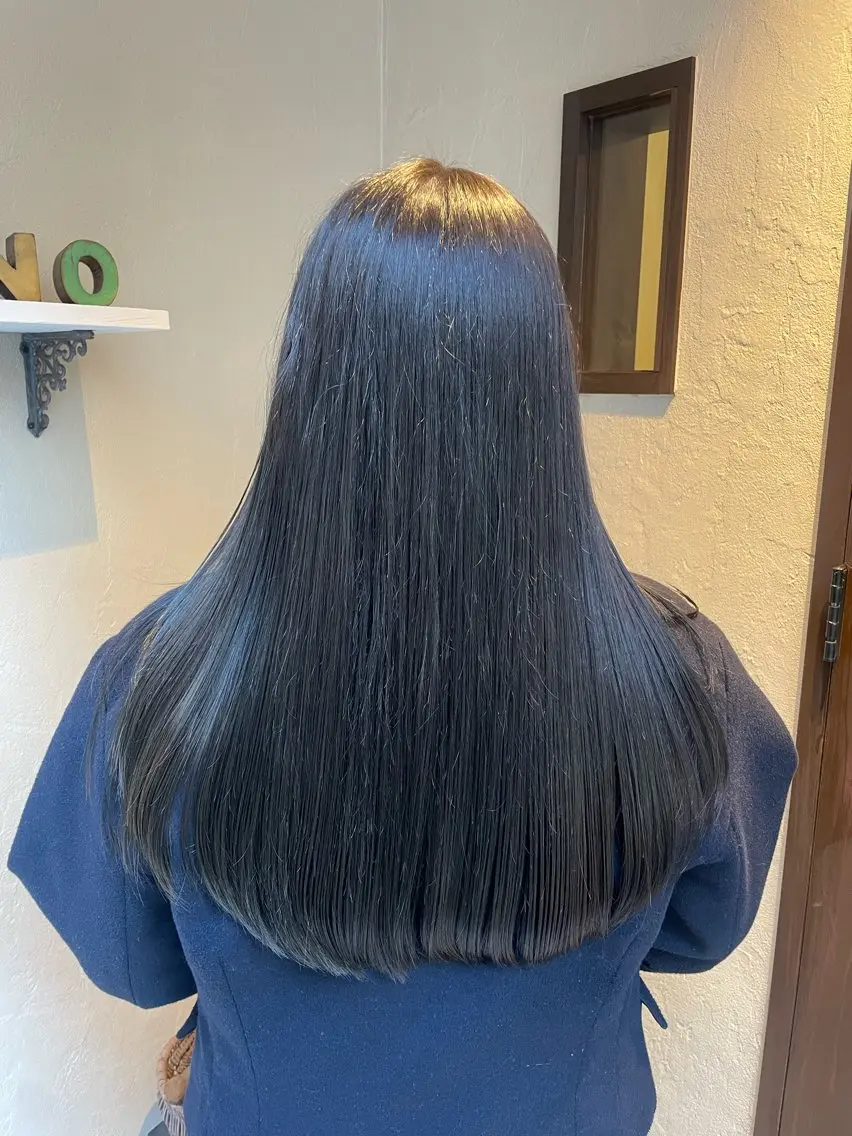 ロング レイヤーカット カット ヘアカラー 大庭 萌瑚のヘアスタイル