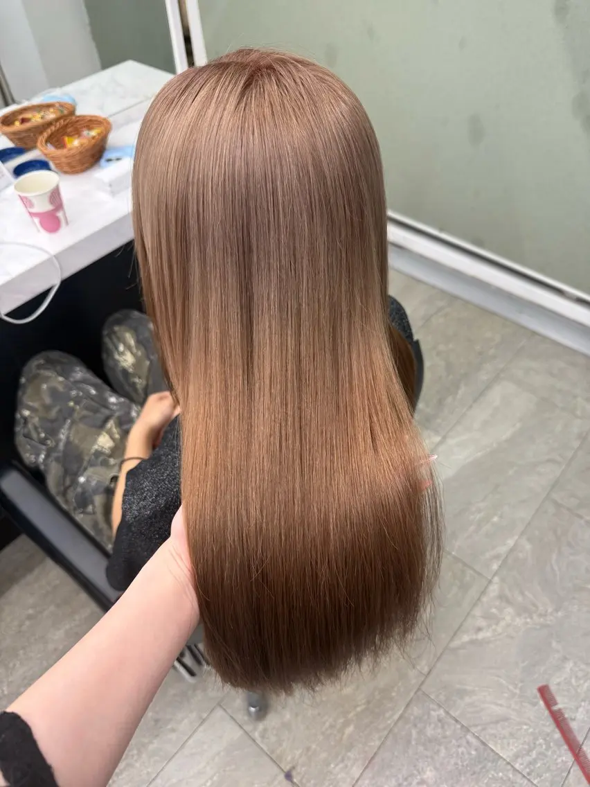 ロング カラー ヘアカラー 🩶ハイトーン × プルエク🩶MIWAのヘアスタイル