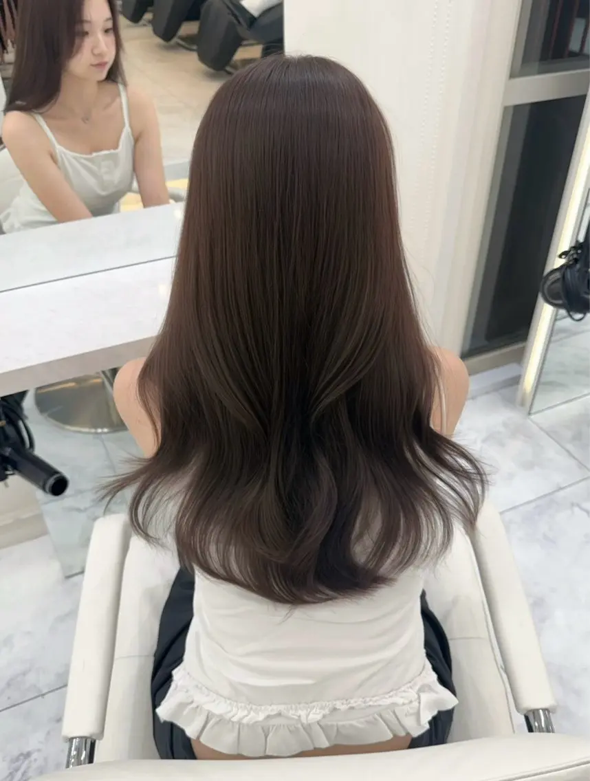 ロング カット ヘアカラー トリートメント ️いさき/透明感 /レイヤーカットのヘアスタイル