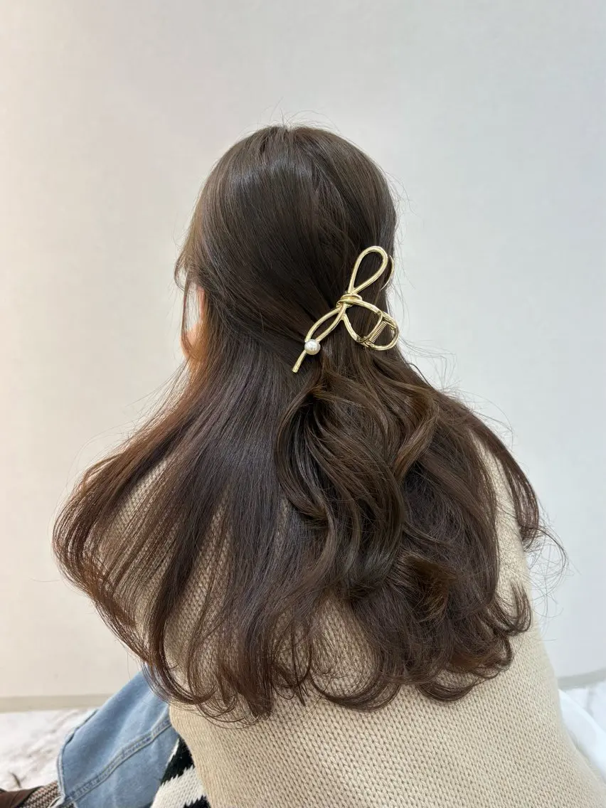 ロング カラー パーマ ベージュカラー ブリーチ 透明感カラー ダブルカラー グレージュ TOMO/ブリーチ 無しオリーブのヘアスタイル