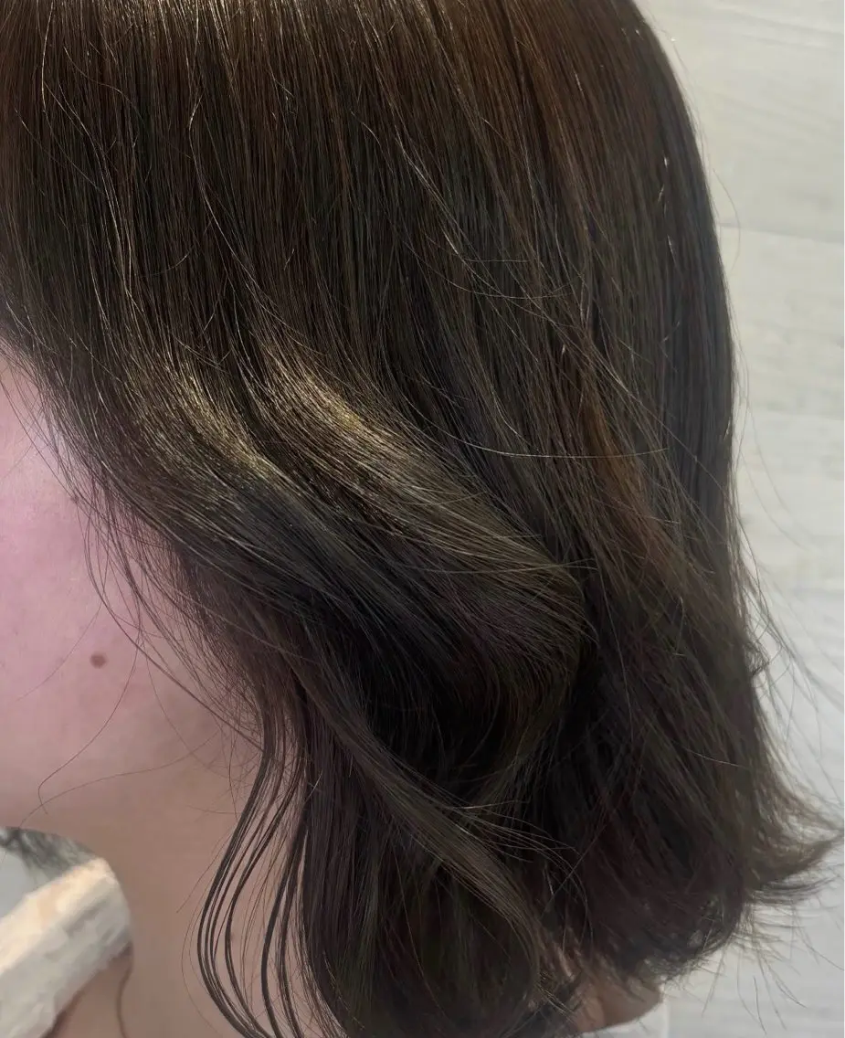 ミディアム カラー 透明感カラー オリーブカラー Sayumi🪐 メンズ/インナーのヘアスタイル