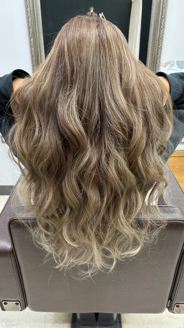 ロング カラー 産休の為お休みです! 小島凜のヘアスタイル