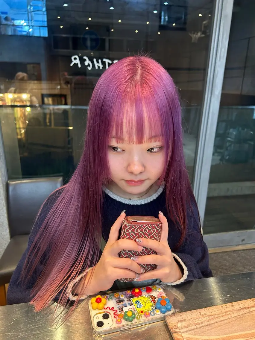 カラー 🫒オリーブ/透け感 レイヤー🌿モエカのヘアスタイル