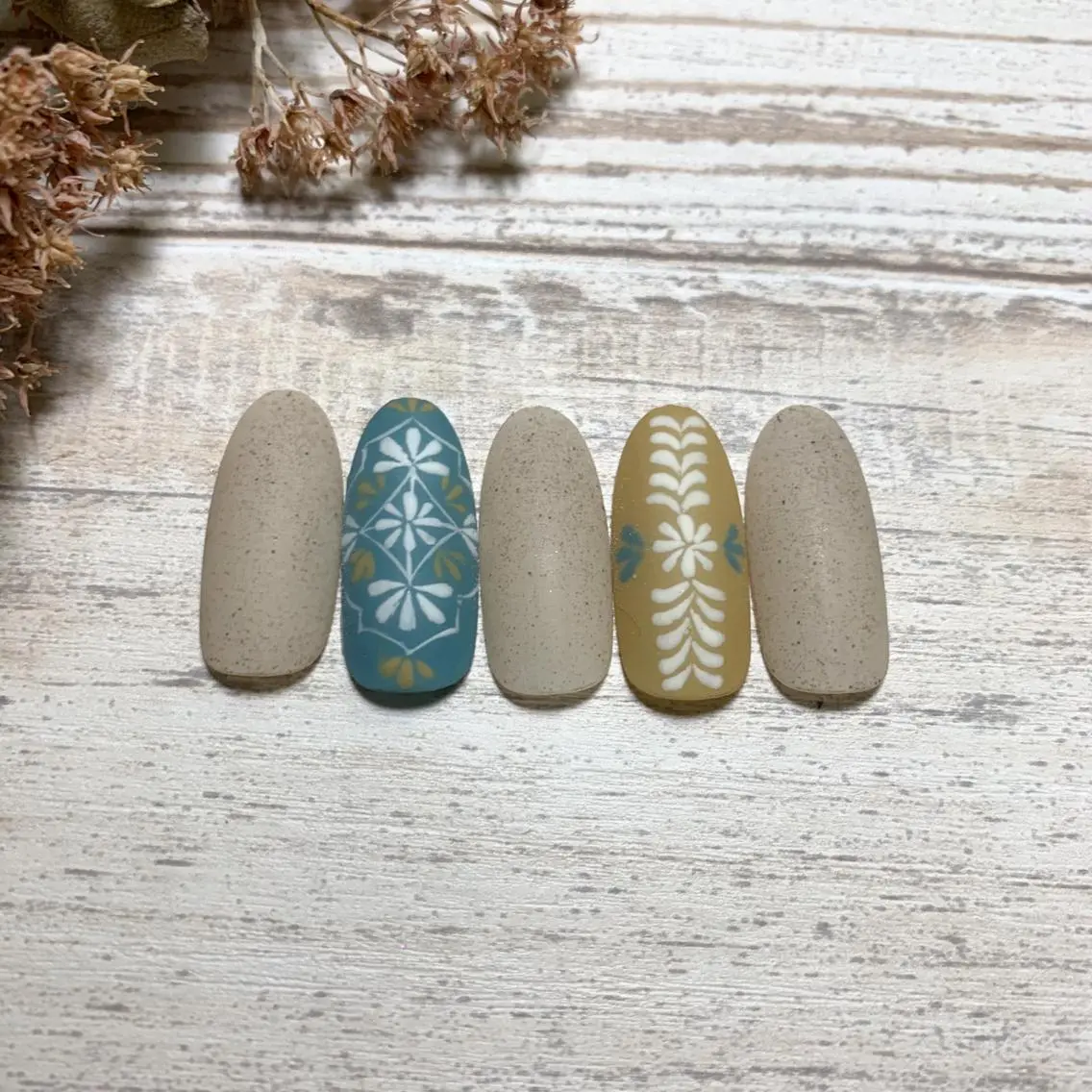 ネイル ハンドネイル FIORITURA aiのネイルデザイン
