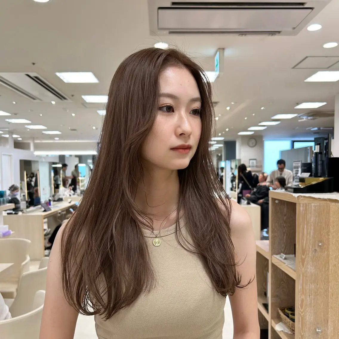 ロング カラー ヘアアレンジ/ベー ジュchiakiのヘアスタイル