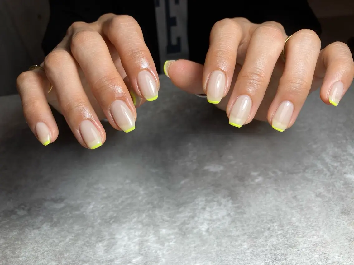 ネイル フレンチネイル NAIL'S MODAのネイルデザイン
