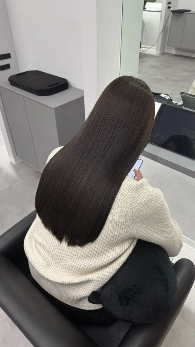 カラー 縮毛矯正 中島 涼葉のヘアスタイル