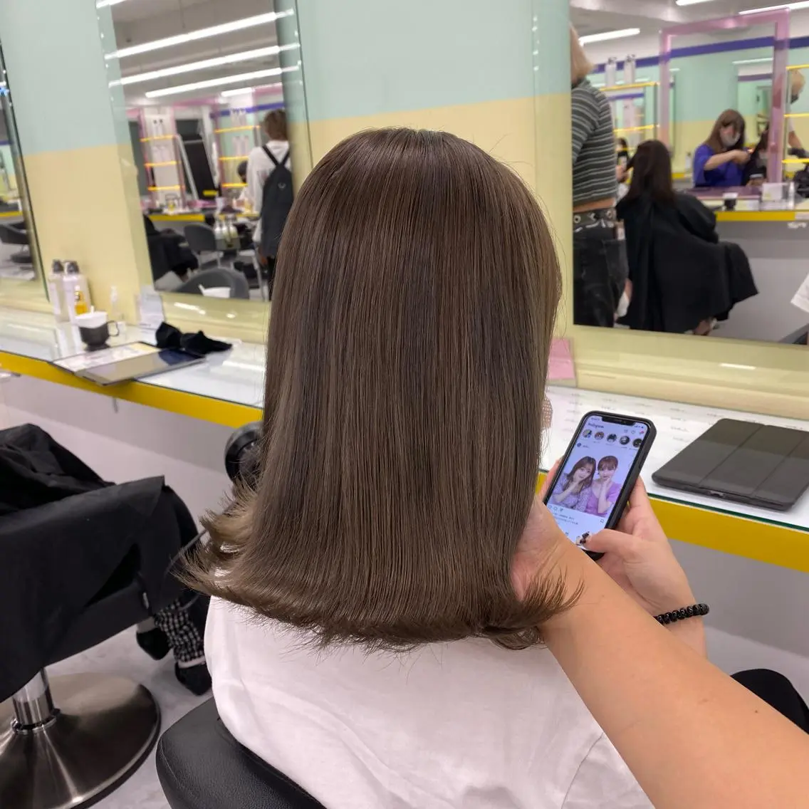 セミロング カラー ヘアアレンジ カット ヘアカラー mai🍑暖色カラー /レイヤー💖のヘアスタイル