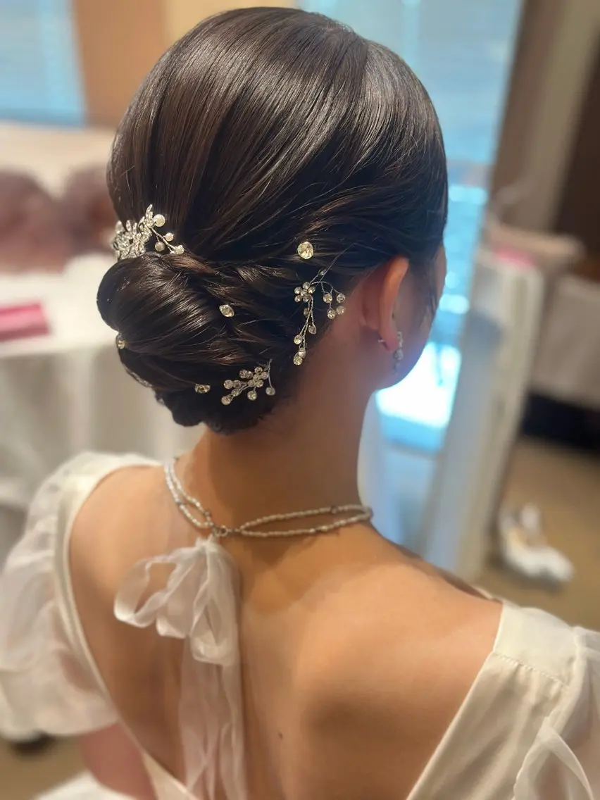 ロング ヘアアレンジ 結婚式・ブライダル ヘアセット un/cil (ｱﾝｼﾙ)のマツエク・マツパデザイン