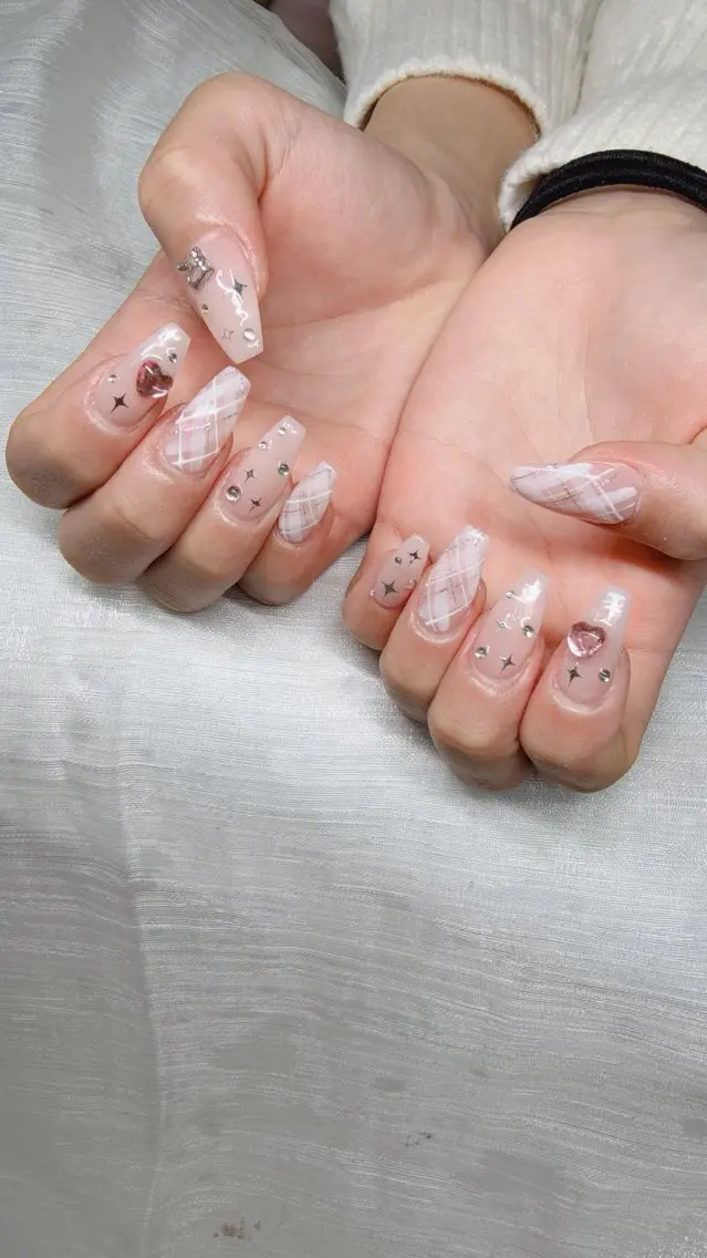 ネイル ハンドネイル Lee Nailsのネイルデザイン