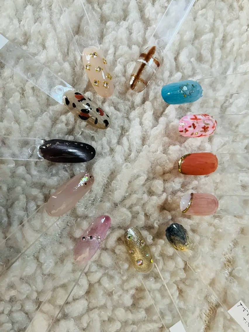 ネイル アートネイル グラデーション マグネットネイル ワンカラーネイル Nail ecxia ／Reikaのネイルデザイン