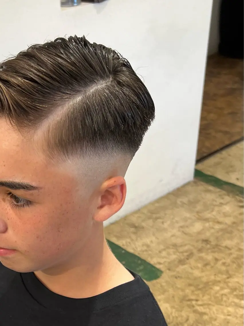 ショート メンズ カット メンズカット✂️ スキンフェード伊藤陸のヘアスタイル