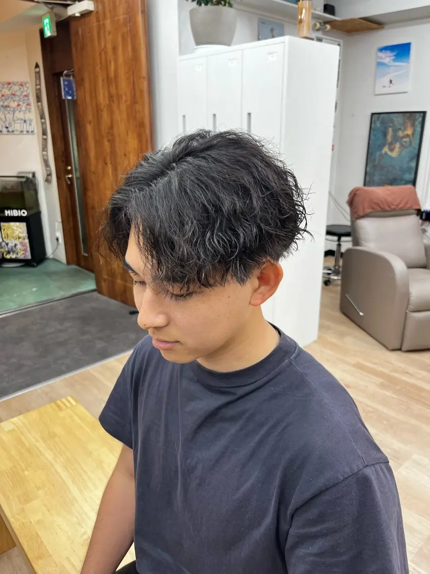 パーマ メンズ メンズパーマ ツイストスパイラルパーマ スパイラルパーマ パーマ すどう あしゅりのヘアスタイル