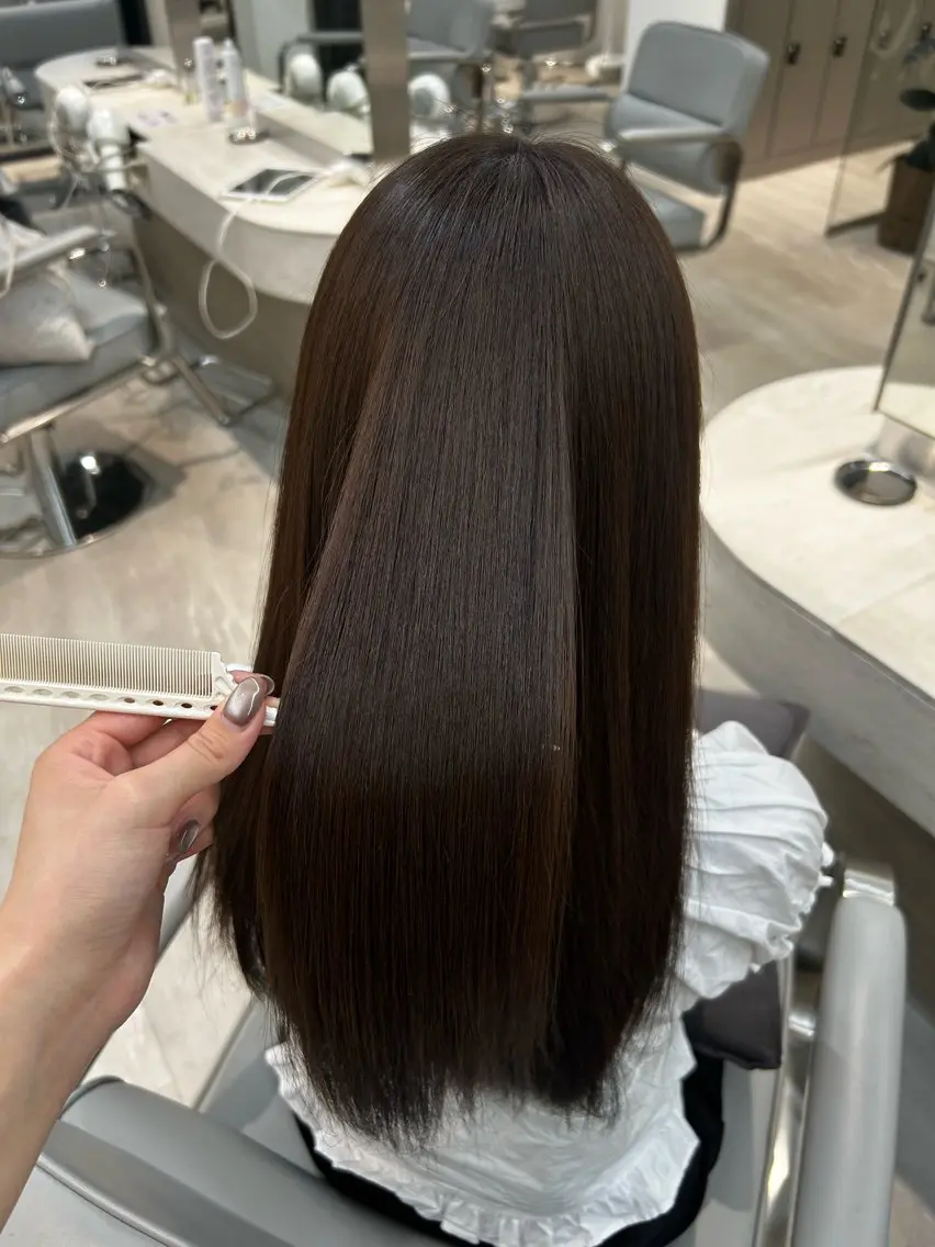 ロング 瑠 愛のヘアスタイル