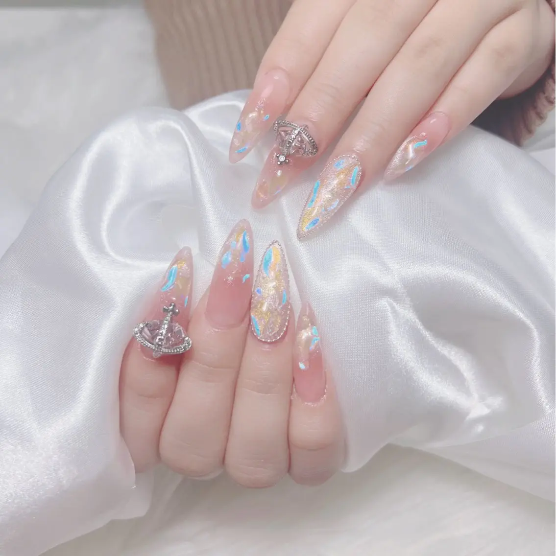 ネイル uu ネイルサロン関内🌼のネイルデザイン