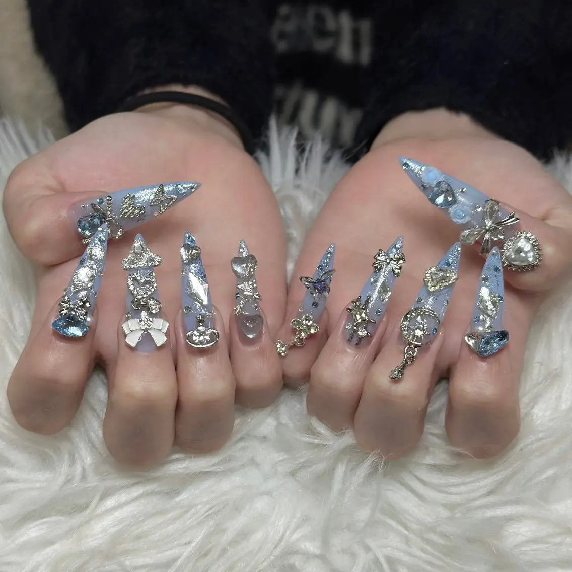 ネイル オーロラネイル ボルドー ブラウン 氷ネイル・うるうるネイル キラキラネイル ハンドネイル Julli NailStudioのネイルデザイン