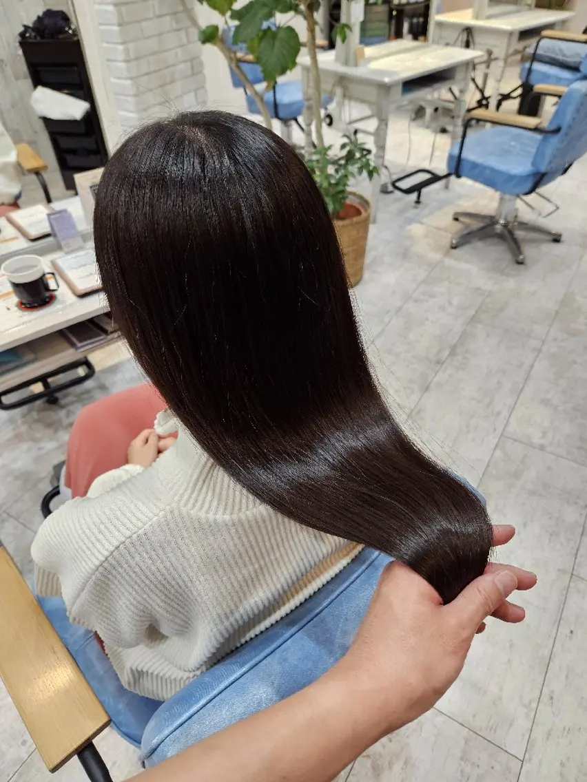 ロング カラー 顔周りカット 髪質改善 韓国風ヘア レイヤーカット ロング カット ヘアカラー トリートメント 髪質改善/レイヤー/ 顔周りカット/代表西のヘアスタイル