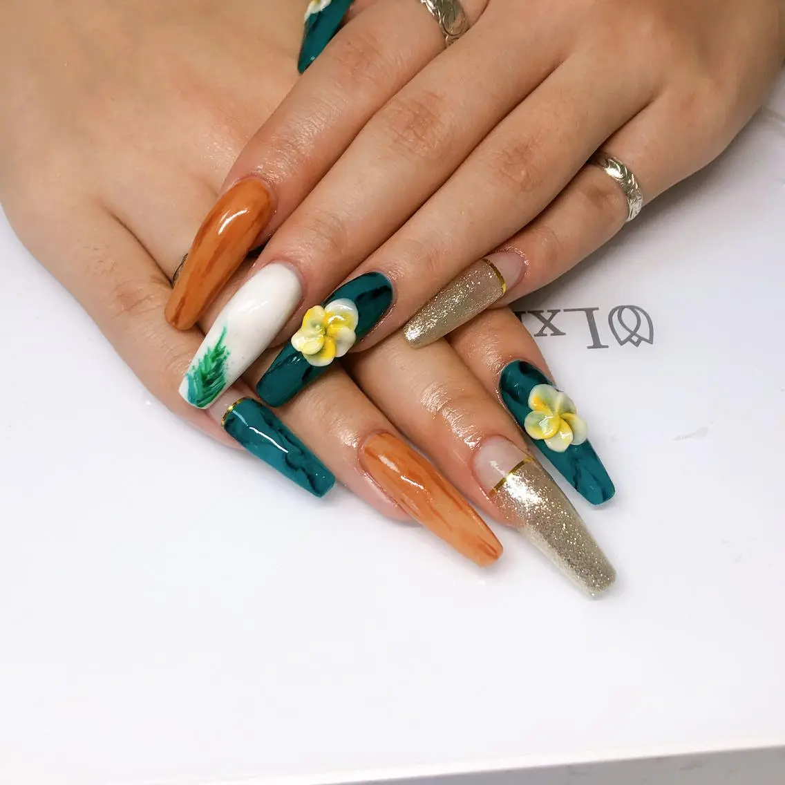 ネイル ハンドネイル nail roomのネイルデザイン