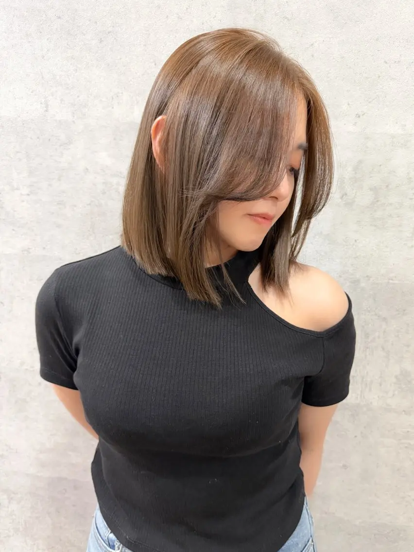ミディアム カラー ベージュカラー ボブ カット ヘアカラー Grow by NYNY 打越裕樹のヘアスタイル