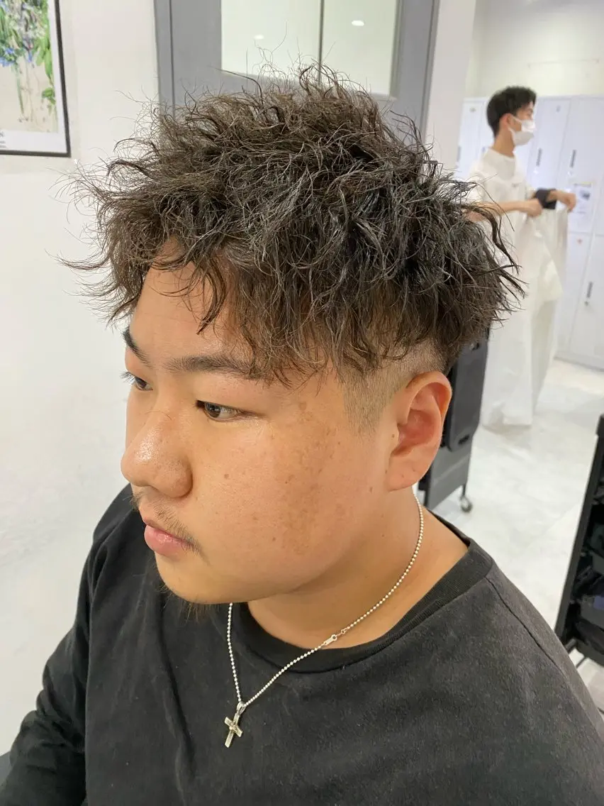 ミディアム パーマ メンズ カット パーマ トリートメント 🟣メンズパーマ 川端 永遠🟣のヘアスタイル