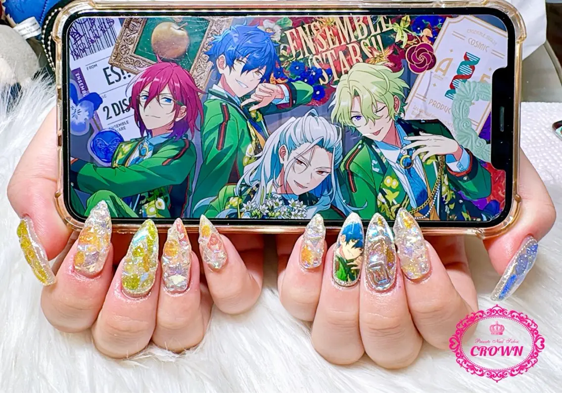 ネイル CROWN プライベートサロンのネイルデザイン