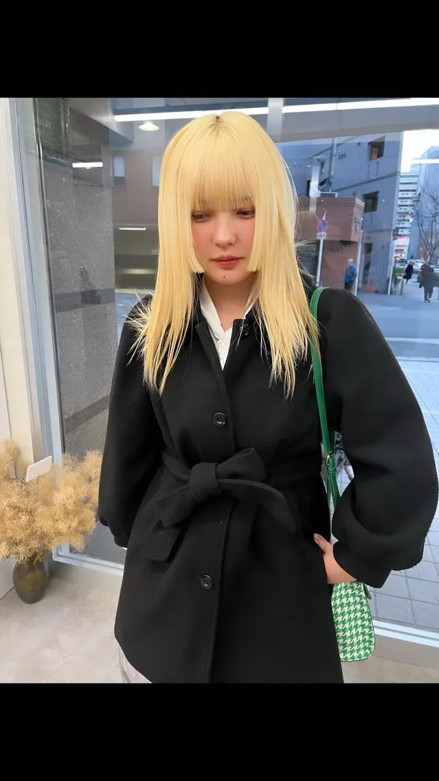 セミロング 色落ちまで可愛い🧚 心斎橋hikaruのヘアスタイル