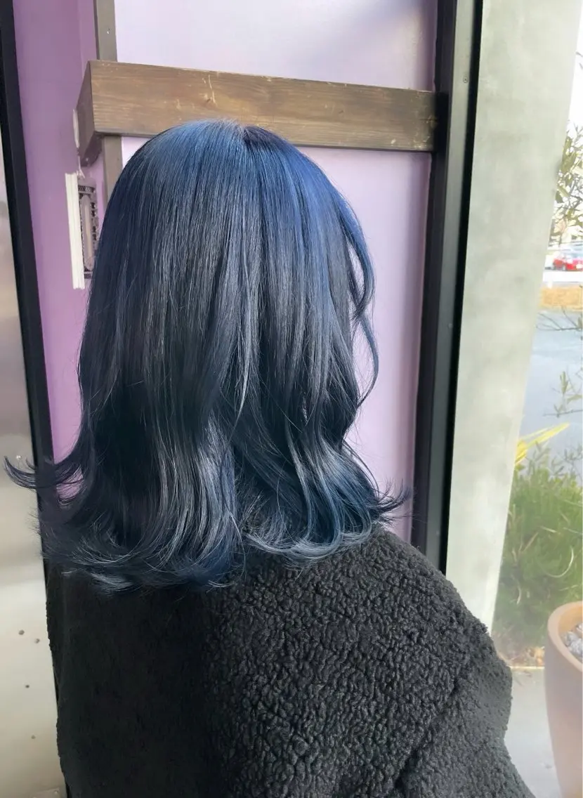 ミディアム カラー ブルーカラー ネイビーカラー ayaka |トレンドヘアのヘアスタイル