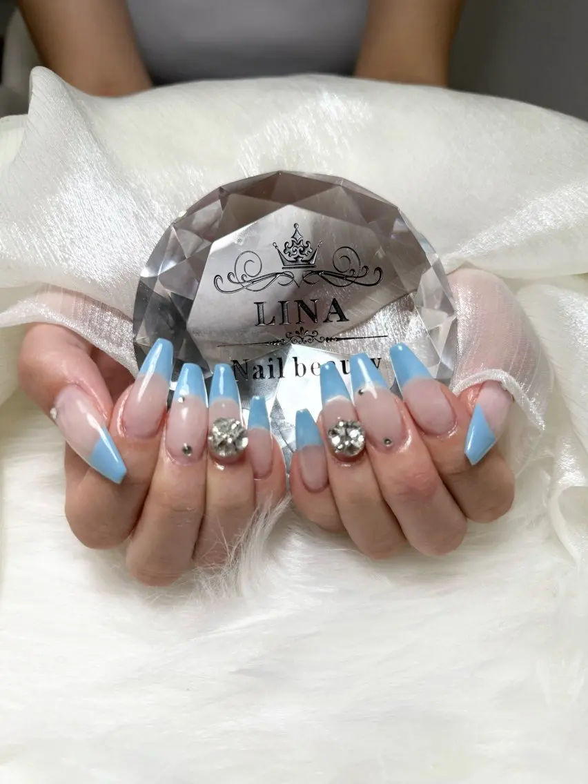 ネイル ブルー フレンチネイル 韓国ネイル 水色 ロングネイル Lina  nail beautyのネイルデザイン