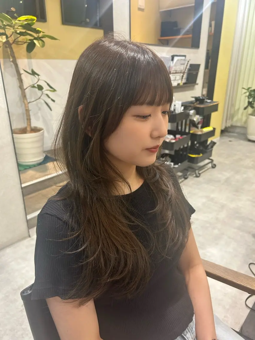 ロング カラー ロングレイヤー レイヤーカット ロング カット トリートメント hubhair レイヤー/透明感のヘアスタイル