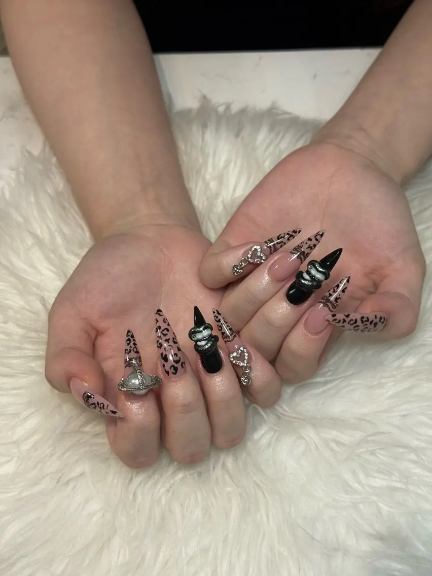 ネイル クリアネイル ドット フラッシュネイル フレンチネイル マグネットネイル ハンドネイル ハンドケア Aria Nail Beautyのネイルデザイン