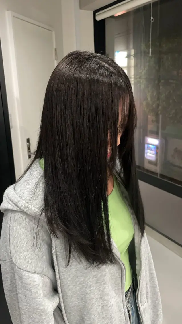 ロング カラー ブラウンカラー ダークブラウン 宍戸 秀斗のヘアスタイル