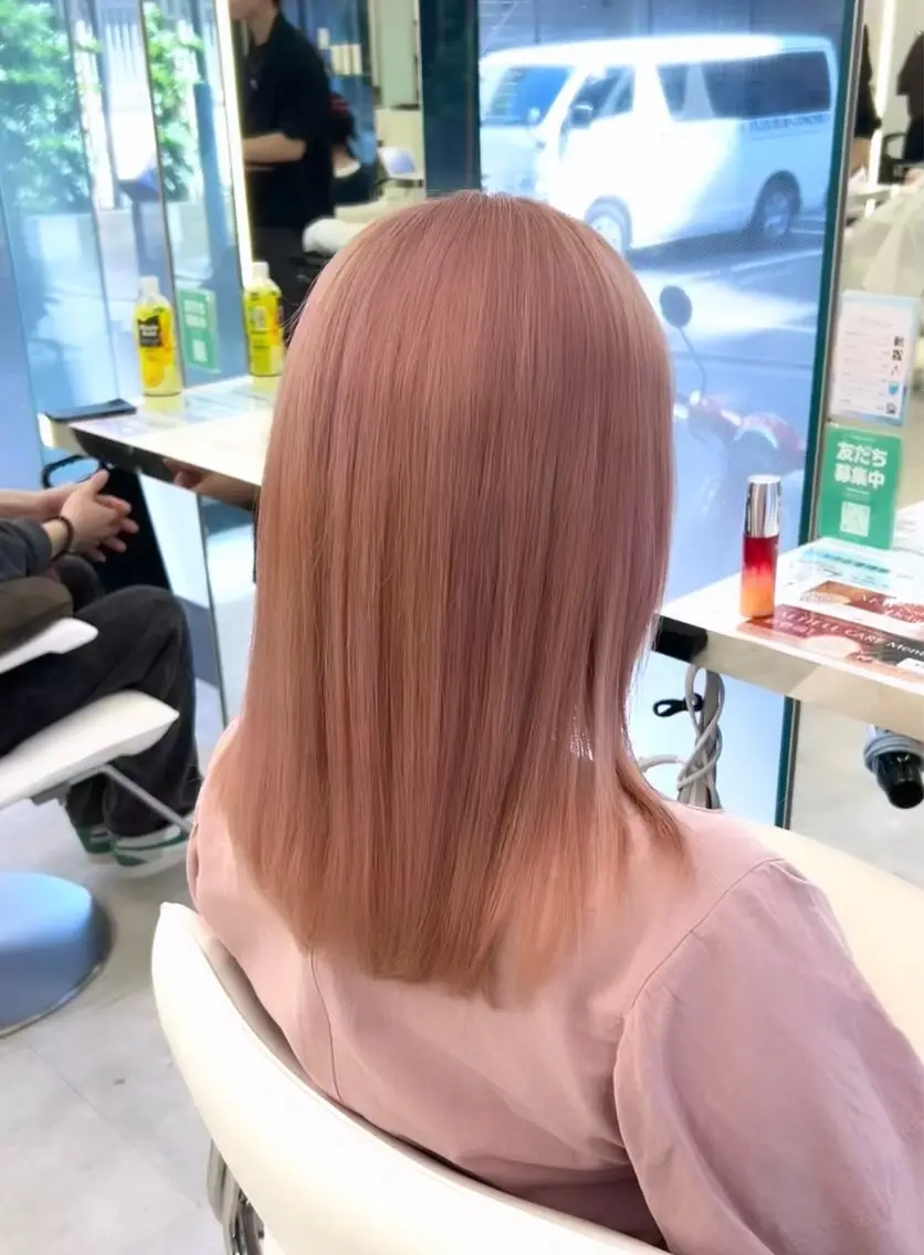 ミディアム ヘアカラー ハイトーン🌟/ 艶カラー/あこ🎀のヘアスタイル