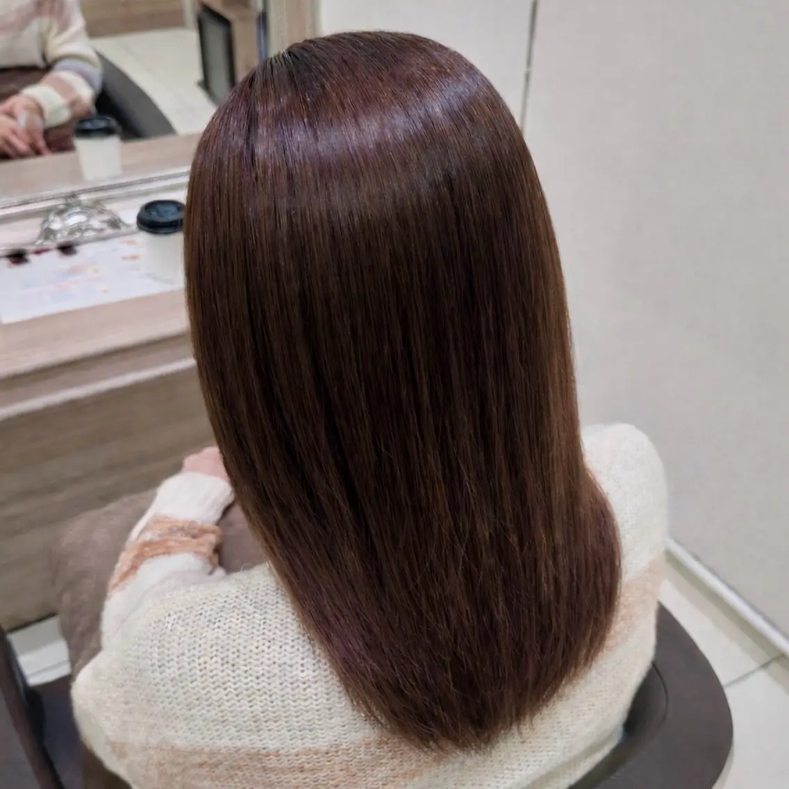 セミロング カラー ブラウンカラー モカブラウン ヘアカラー 小島 莉奈のヘアスタイル