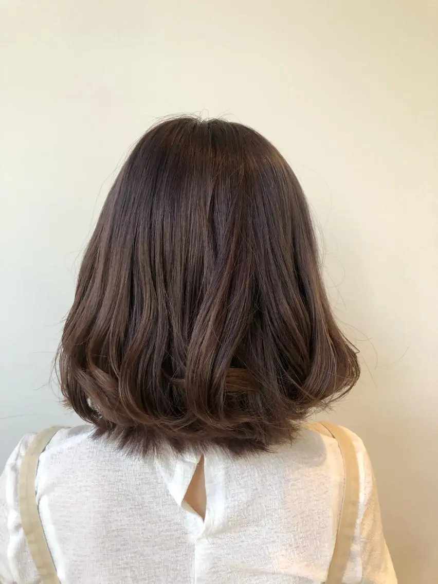 【平日18時30分限定！】女性限定！ロング、ミディアムからショート、ボブにしたい方必見！カット&イルミナカラー2000円の写真