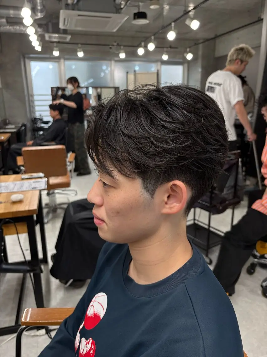 パーマ メンズ フェザーパーマ メンズパーマ 下北沢メンズパーマ 特化園田 楓莉のヘアスタイル