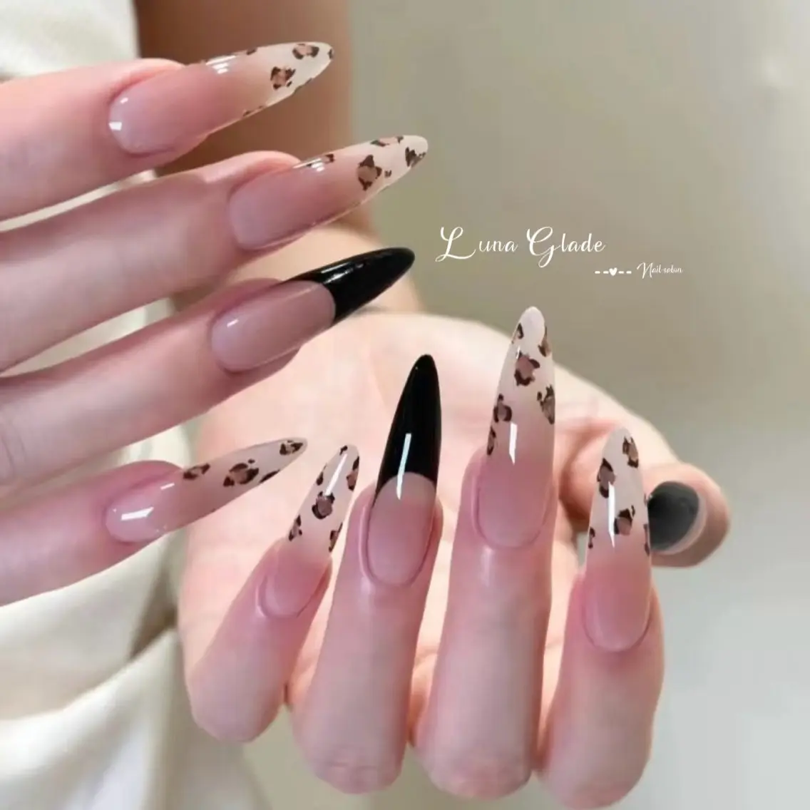 ネイル ハンドネイル Luna Gladeのネイルデザイン