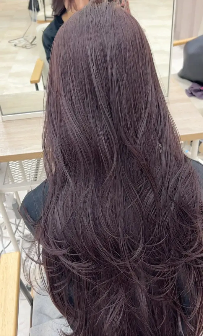 ロング レイヤーカット あち⭐️大阪｜ ハイトーン｜レイヤーのヘアスタイル
