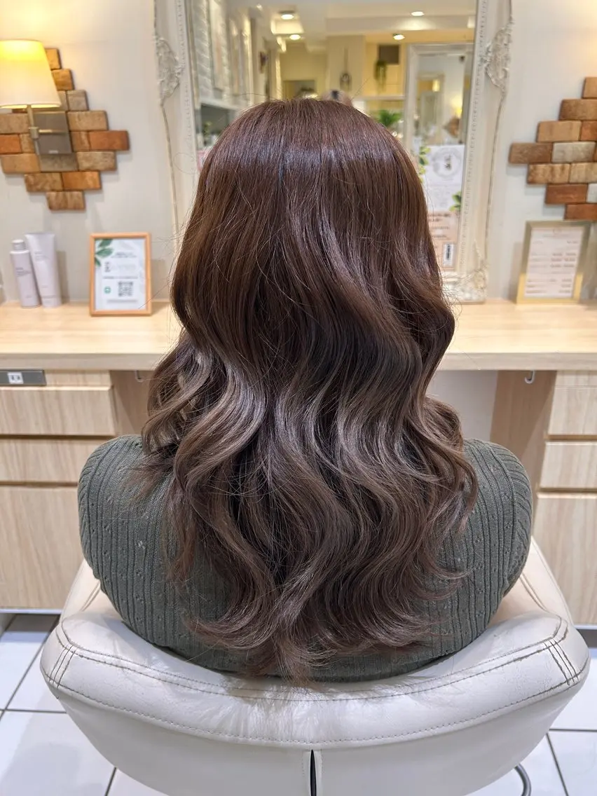 カラー グレージュ 透明感カラー🩷 Nozomiのヘアスタイル