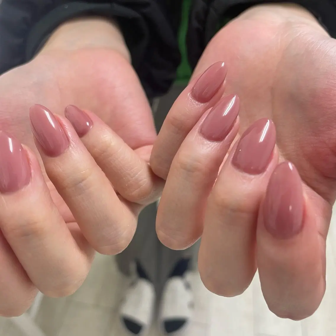 ネイル ワンカラーネイル hazuki / Salon Biのネイルデザイン