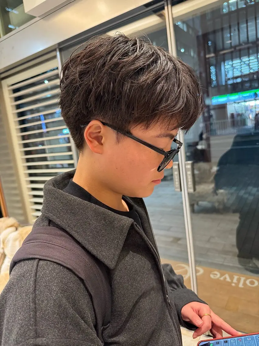 メンズ マッシュ メンズパーマ 刈り上げ HIDERO/渋谷/ 韓国/顔周りカットのヘアスタイル