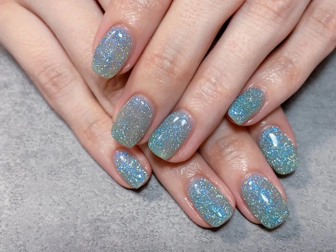 ネイル フラッシュネイル 韓国ネイル マグネットネイル 夏ネイル ハンドネイル ハンドケア 💫ゆか_ Nailartistのネイルデザイン