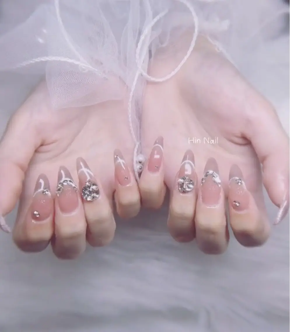 ネイル ハンドネイル HIN NAILのネイルデザイン
