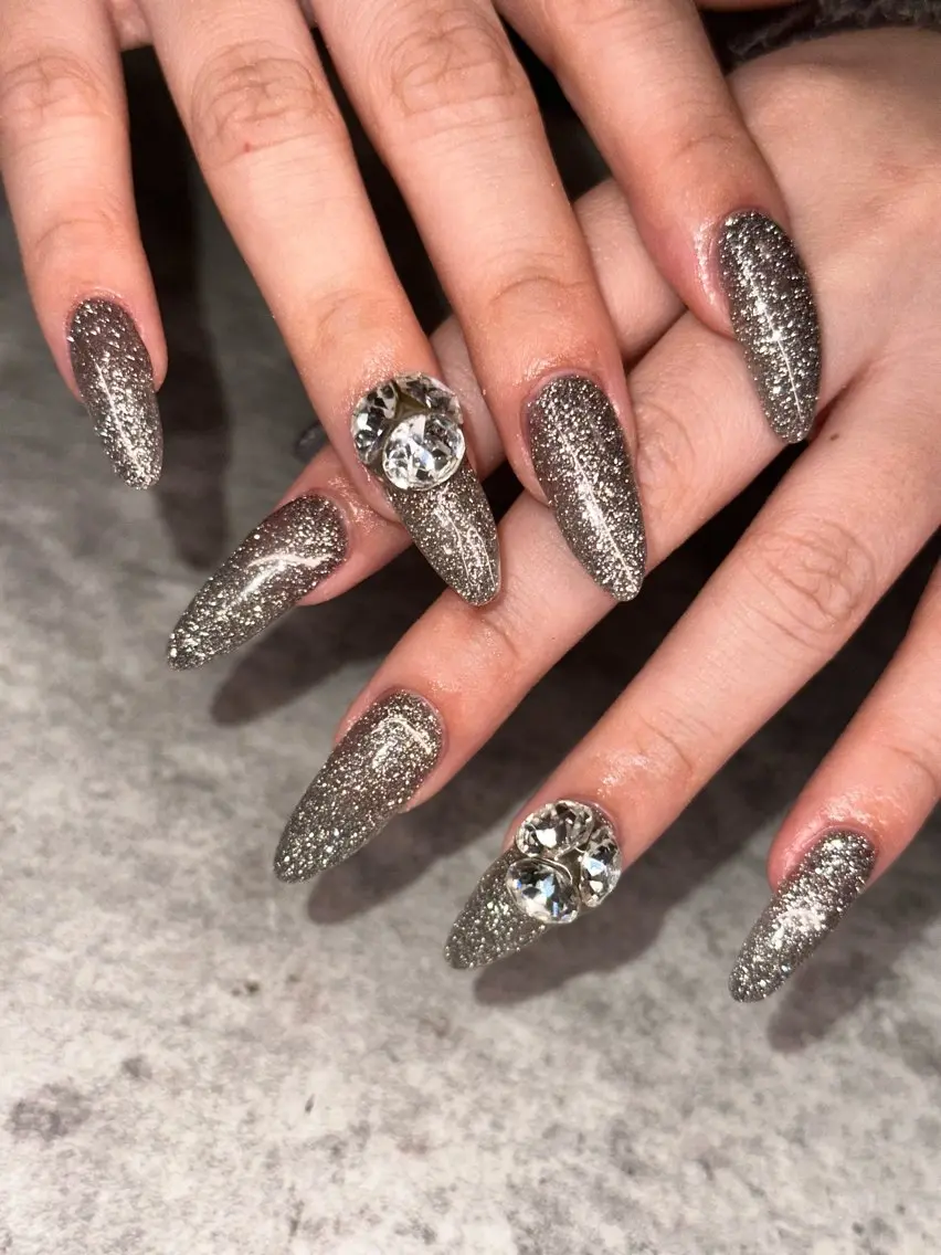 ネイル Moon  Nail /栄　大須のネイルデザイン